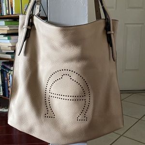 Etienne Aigner leather tote EUC